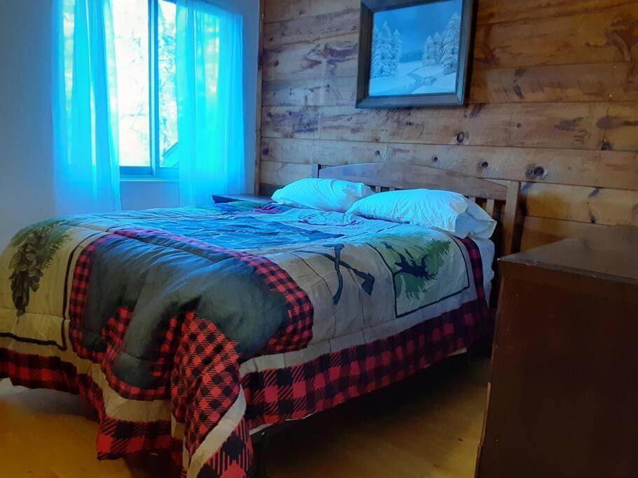 Leslie's Retreat